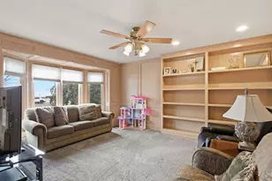 31595 N River Rd, Harrison Township, MI 48045 - Photo 13