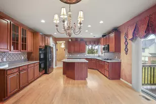 6569 Whispering Woods Dr, West Bloomfield, MI 48322 - Photo 5