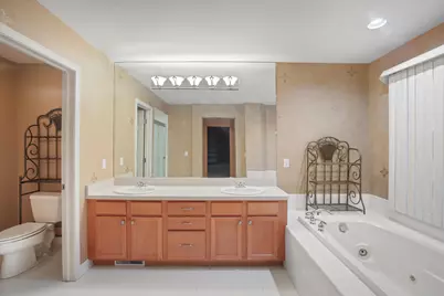 6569 Whispering Woods Drive, West Bloomfield, MI 48322 - Photo 21