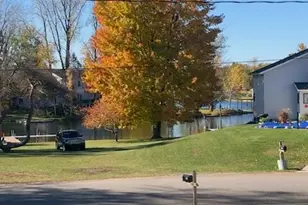 8802 Huron Dr, Howard City, MI 49329 - Photo 5