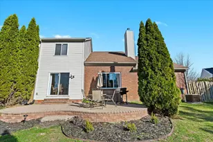 1040 Wildwood Ln, Canton, MI 48188 - Photo 29