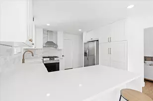 1040 Wildwood Ln, Canton, MI 48188 - Photo 11