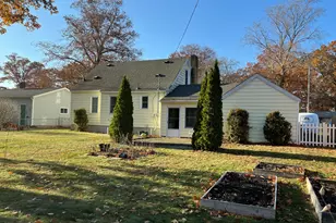 4018 Plymouth Dr, Norton Shores, MI 49441 - Photo 37