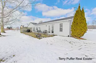 1497 W Grand River Ave, Ionia, MI 48846 - Photo 33