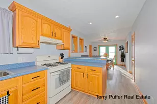 1497 W Grand River Ave, Ionia, MI 48846 - Photo 25