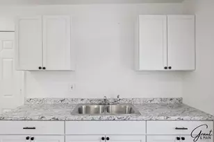 15375 Sussex St, Detroit, MI 48227 - Photo 7