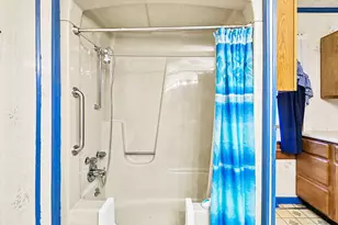 735 Royal Dr, Jackson, MI 49202 - Photo 19