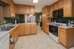 1009 Sherwood Forrest Trail, Sturgis, MI 49091 - Photo 7
