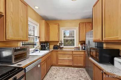 331 Aurora Street SE, Grand Rapids, MI 49507 - Photo 13