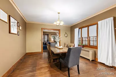 331 Aurora Street SE, Grand Rapids, MI 49507 - Photo 9