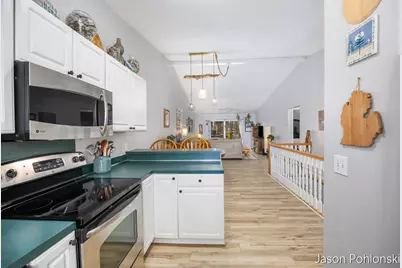 4916 Castle Hill Court NE, Rockford, MI 49341 - Photo 7