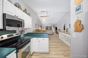 4916 Castle Hill Ct NE, Rockford, MI 49341 - Photo 7