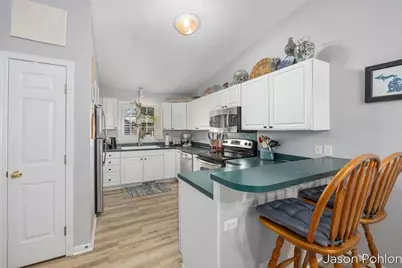 4916 Castle Hill Court NE, Rockford, MI 49341 - Photo 3