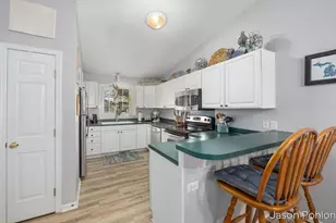 4916 Castle Hill Ct NE, Rockford, MI 49341 - Photo 3