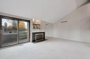 1525 S Hill Blvd, Bloomfield Hills, MI 48304 - Photo 5