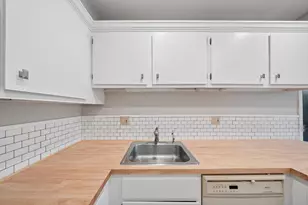 1525 S Hill Blvd, Bloomfield Hills, MI 48304 - Photo 9