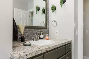 1638 32nd St SW, Wyoming, MI 49508 - Photo 25