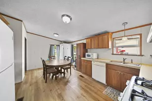 243 Kirk, Adrian, MI 49221 - Photo 7