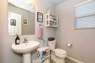 18105 Loganwood Trail, Battle Creek, MI 49014 - Photo 9