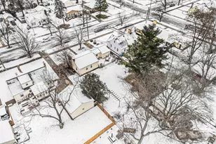 1047 Ellsmere St NE, Grand Rapids, MI 49505 - Photo 7