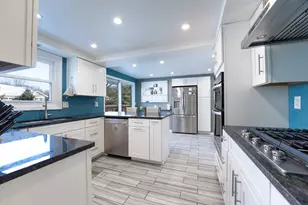 1940 Skyler Dr, Kalamazoo, MI 49008 - Photo 3