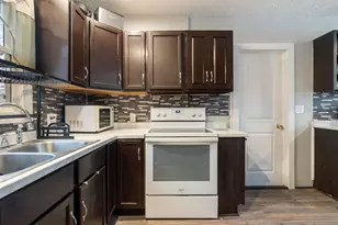 314 Oakwood Ave, Jackson, MI 49203 - Photo 17