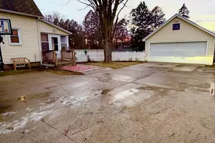 4673 Henry St, Norton Shores, MI 49441 - Photo 3