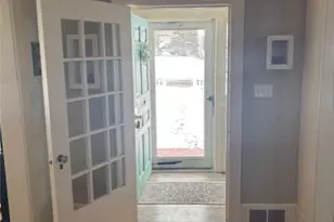 793 Oakridge Dr, Jackson, MI 49203 - Photo 13