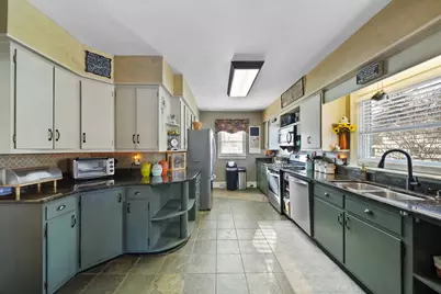 793 Oakridge Drive, Jackson, MI 49203 - Photo 11