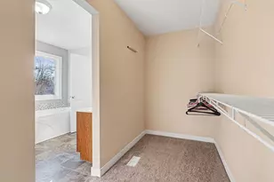 6061 Equestrian Woods Ct, Kalamazoo, MI 49009 - Photo 11
