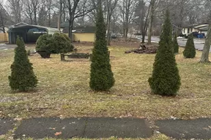 725 Gayle Ave, Kalamazoo, MI 49048 - Photo 3