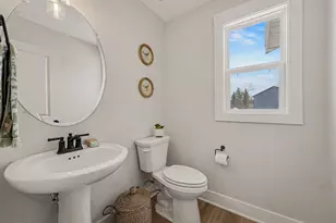 1831 Stratford Ln NW, Grand Rapids, MI 49534 - Photo 9