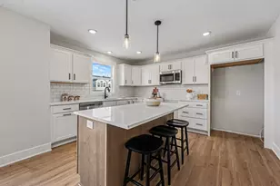 1831 Stratford Ln NW, Grand Rapids, MI 49534 - Photo 5