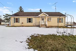 4646 N Anderson Rd, Ludington, MI 49431 - Photo 3