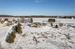 10701 Whispering Waters Ln SE, Caledonia, MI 49316 - Photo 35