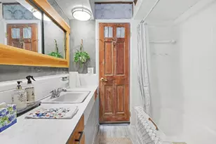 241 Kinney Ave NW, Grand Rapids, MI 49534 - Photo 35