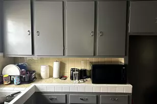 20315 Regent Dr, Detroit, MI 48205 - Photo 9