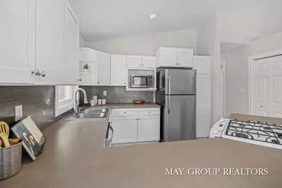 2851 Dean Lake Avenue NE, Grand Rapids, MI 49505 - Photo 17