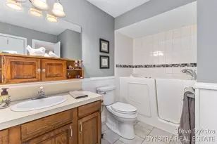 2144 Ter Van Dr NE, Grand Rapids, MI 49505 - Photo 15