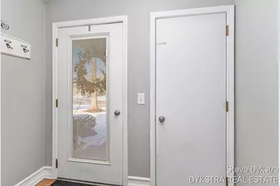 2144 Ter Van Drive NE, Grand Rapids, MI 49505 - Photo 19