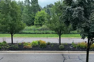 631 Nantucket Dr, Lansing, MI 48906 - Photo 37