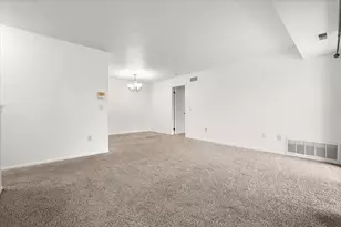 761 Clubhouse Dr, Ypsilanti, MI 48197 - Photo 11