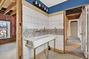 2328 Dean Lake Ave NE, Grand Rapids, MI 49505 - Photo 27