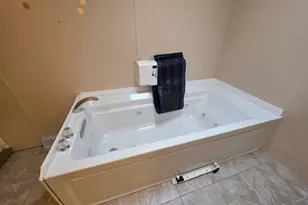 8959 Meadowview Dr, Kalamazoo, MI 49009 - Photo 19