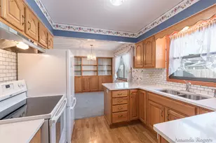 1825 Pine Bluff SE, Grand Rapids, MI 49508 - Photo 9