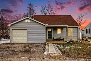 291 Ackerson Lake Dr, Jackson, MI 49201 - Photo 1