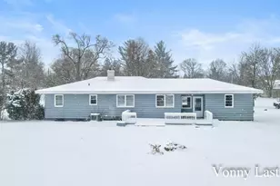 259 Joy St, Howard City, MI 49329 - Photo 3