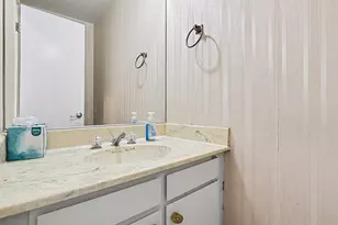 209 Paisley Ct, Kalamazoo, MI 49007 - Photo 7