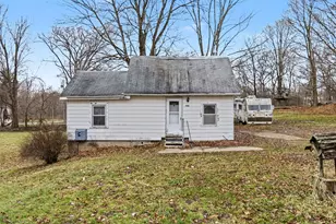 725 N Paw Paw St, Lawrence, MI 49064 - Photo 1