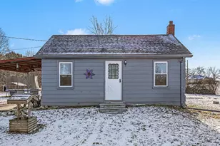 1124 E Fitchburg Rd, Stockbridge, MI 49285 - Photo 1